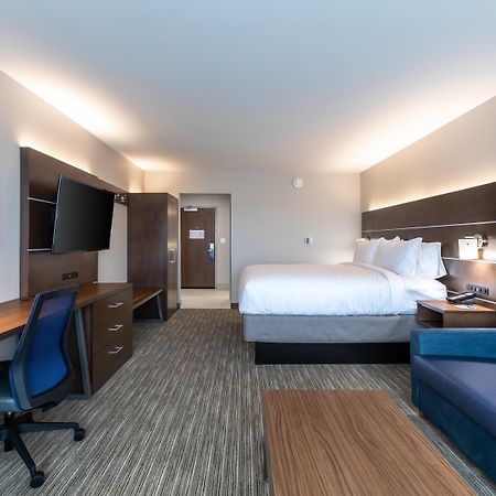 Holiday Inn Express & Suites Gainesville - Lake Lanier Area By Ihg Exterior photo