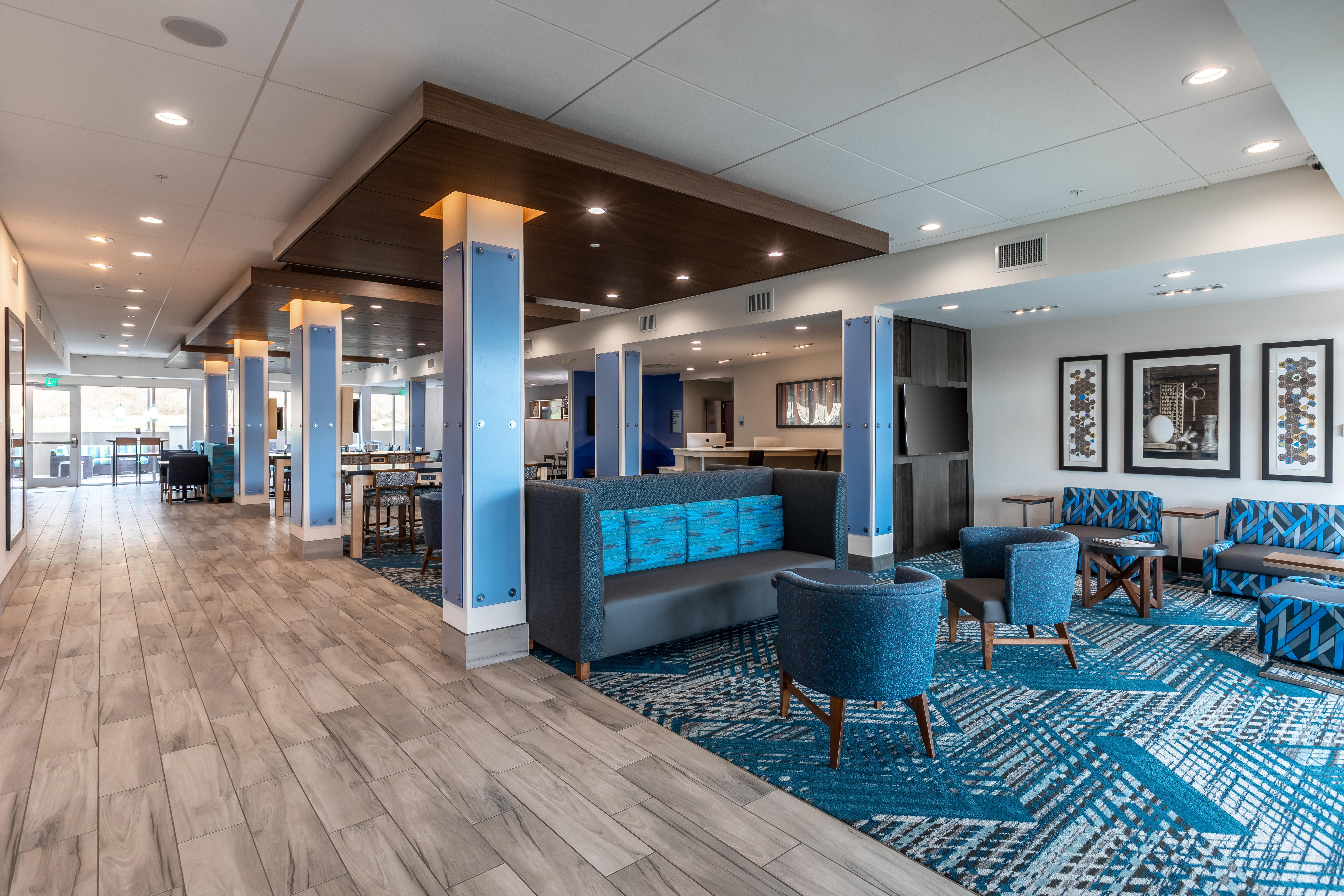 Holiday Inn Express & Suites Gainesville - Lake Lanier Area By Ihg Exterior photo