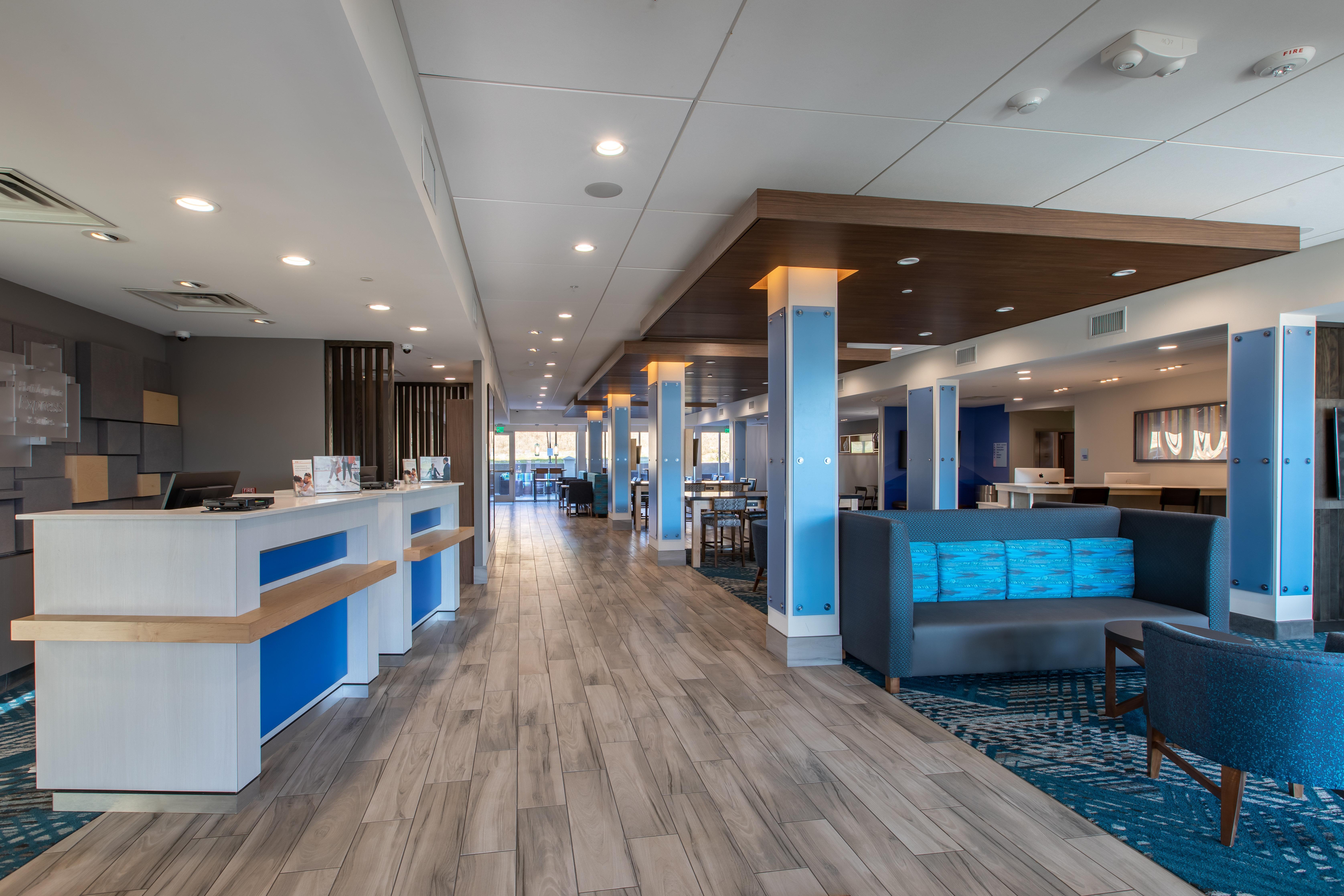 Holiday Inn Express & Suites Gainesville - Lake Lanier Area By Ihg Exterior photo