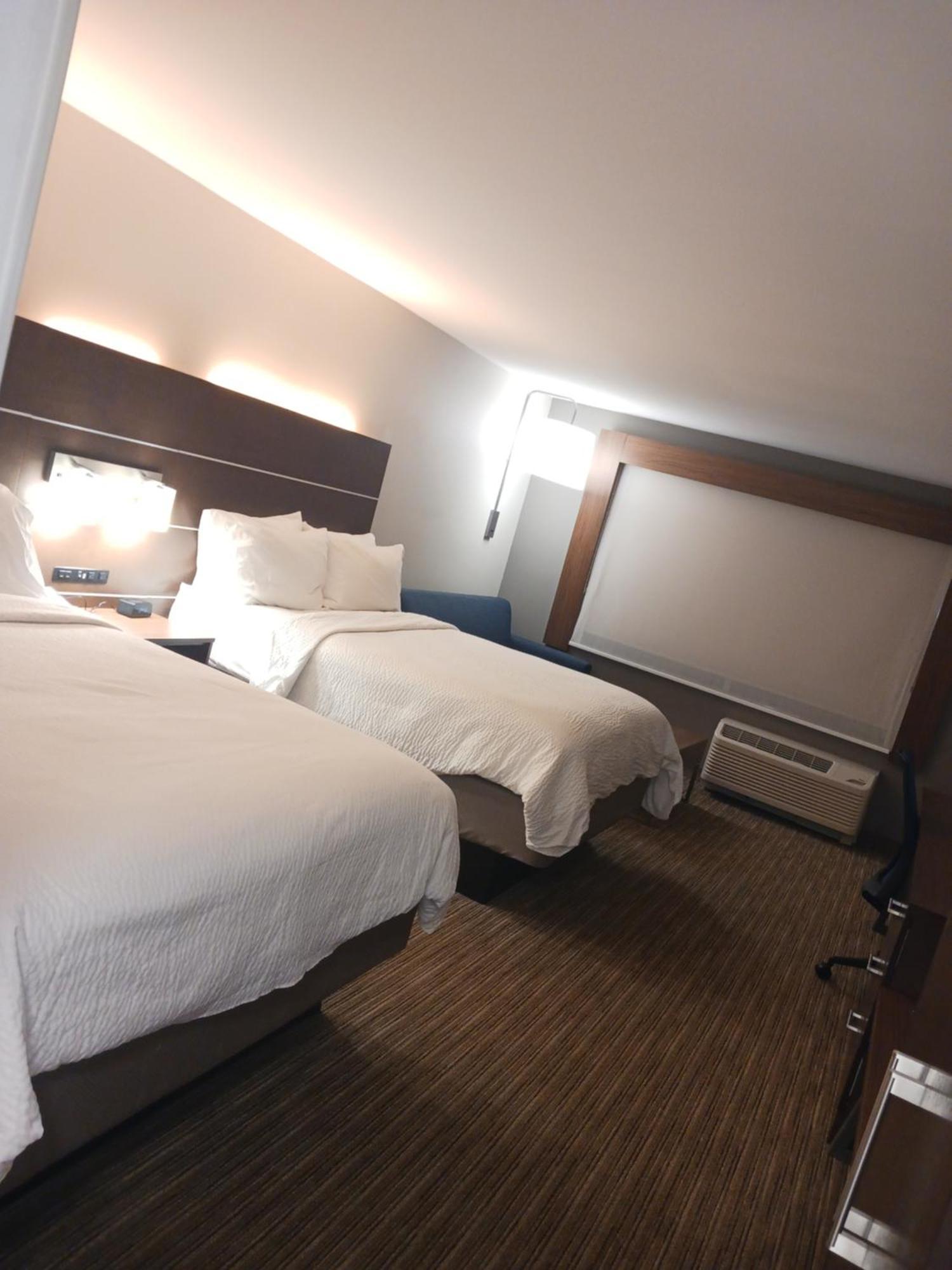 Holiday Inn Express & Suites Gainesville - Lake Lanier Area By Ihg Exterior photo